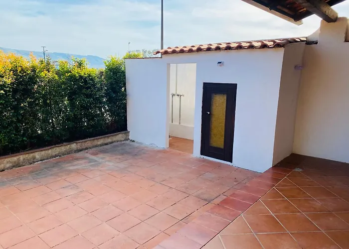 Porto Ada 度假居 *